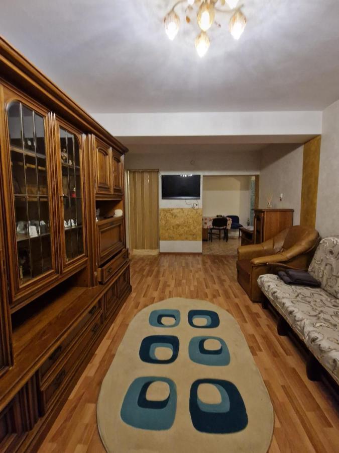 דירות Târgu Jiu Apartament Victoria מראה חיצוני תמונה