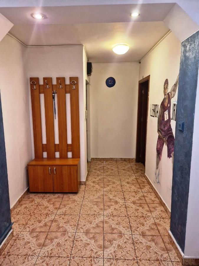 דירות Târgu Jiu Apartament Victoria מראה חיצוני תמונה